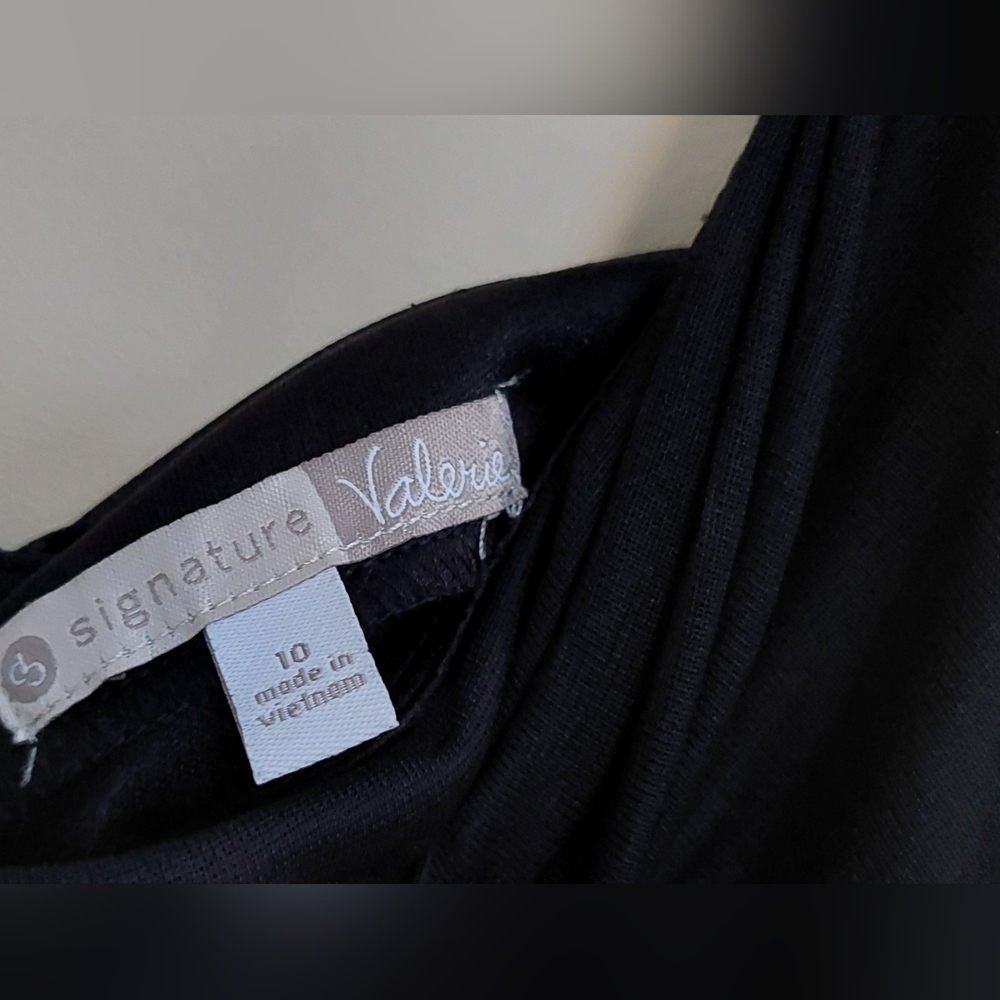 Signature Valerie Black Dress - Picture 3 of 3